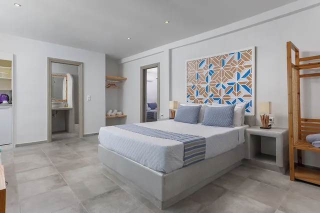 Panoramic, Suite, 2 Double Beds, Sea View, Gizis Cliffside Suites 2/8