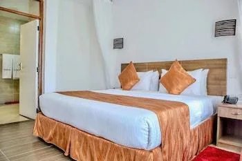 جناح استوديو سوبيريور بسرير كوين، LUKENYA GETAWAY 1/1