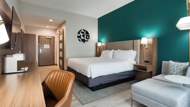 غرفة قياسية بسرير مزدوج، Holiday Inn Nashville Airport, an IHG Hotel 2/9