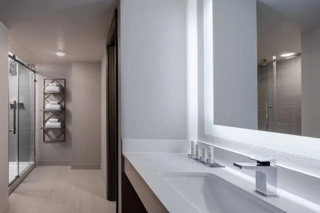 استوديو بسرير كينج لذوي الإعاقة، Marriott Hutchinson Island Resort & Beach Villas, Golf & Marina 6/9