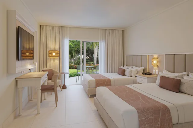 Junior Suite, Family, 1 King and 2 Double Beds, Tropical View، Wyndham Alltra Punta Cana All-Inclusive Resort Hotel 1/6