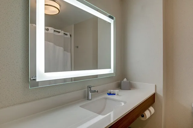 غرفة قياسية بسرير كوين، Holiday Inn Express Hotel and Suites Nashville-Opryland 5/5