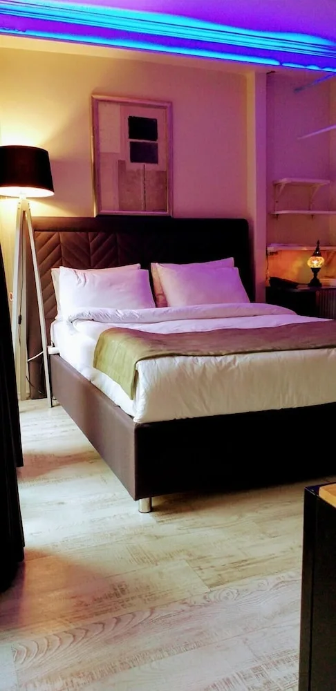 غرفة إليت بسرير كينج، Chez Bore Boutique Hotel 3/10
