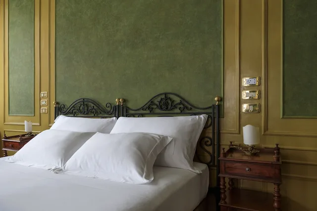 Serenissima, Suite, Queen Bed, Hotel Locarno 3/10