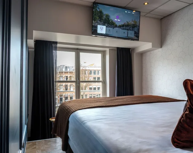 Compact, Queen Bed, Canal View, HAMPSHIRE BOUTIQUE HOTEL SEBASTIANS 1/4
