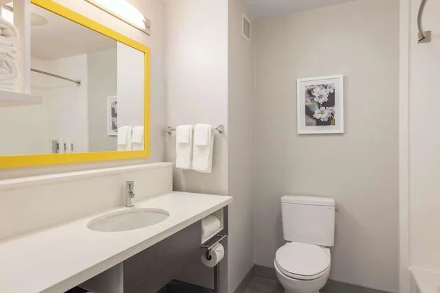 استوديو بسرير كينج بحوض جاكوزي، Hampton Inn Suites Manteca 6/10