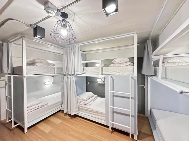 Private, Mixed Dorm, 6 Beds، Salee Hostel 1/5