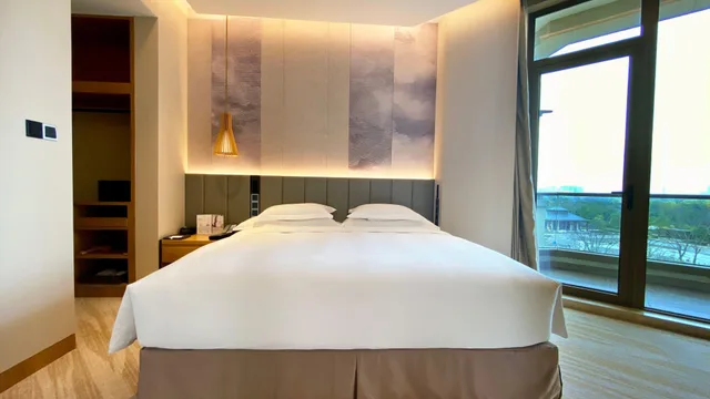 غرفة قياسية، Crowne Plaza Huzhou 2/3