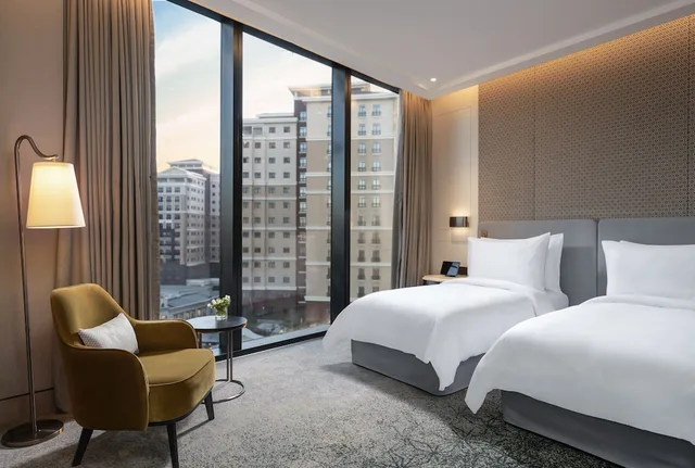 Club, Premier, Twin Beds, Square View، Address Istanbul Hotel 1/3