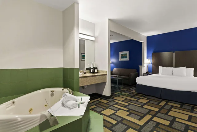 جناح لذوي الإعاقة، Best Western Galleria Inn & Suites Houston 7/7