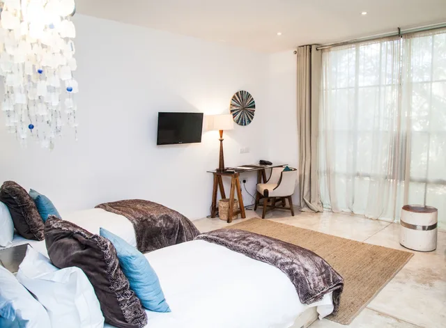 Heritage, Twin Beds، Latitude 15 1/3