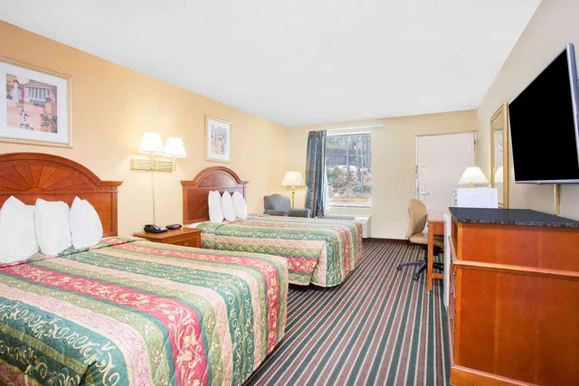 غرفة بسريرين مزدوجين للمدخنين، Knights Inn Aiken 2/2