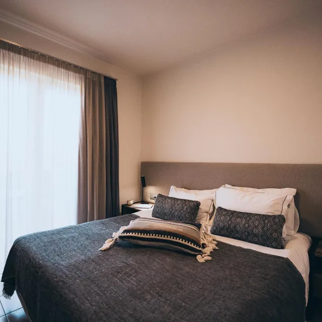 جناح جونيور، More Meni Residence and Suites 2/4