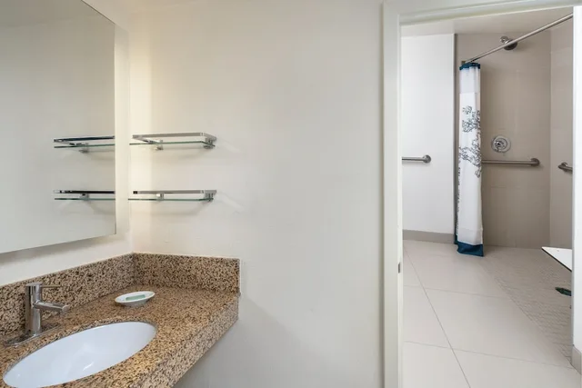 جناح بسرير كينج بغرفة نوم واحدة مع أريكة لذوي الإعاقة، Residence Inn New Orleans Metairie 5/9