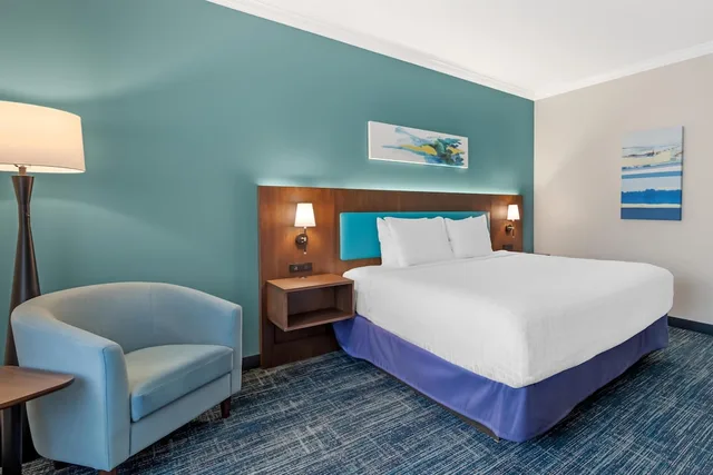 غرفة قياسية بسرير كينج، Best Western Plus Miami Airport North Hotel & Suites 6/8