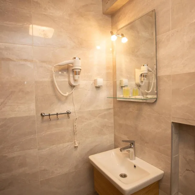 شقة، Hotel Vrbak 8/10