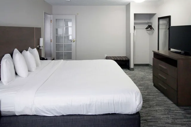 جناح استوديو بسرير كينج مع أريكة، Country Inn and Suites by Radisson Council Bluffs IA 2/6