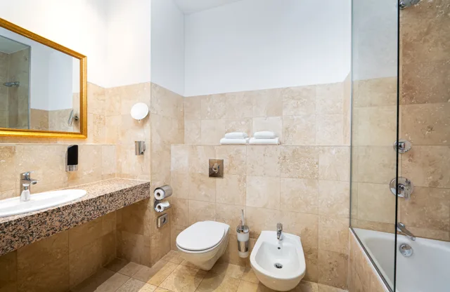 غرفة سوبيريور بسرير مزدوج، Leonardo Hotel Berlin KU DAMM 2/3