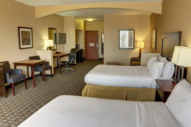 جناح بسريرين، Holiday Inn Express Hotel And Suites Huntsville 1/3