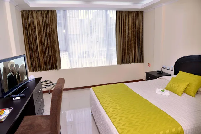 غرفة سوبيريور بسرير مزدوج، Ramada Hotel Guayaquil 2/7