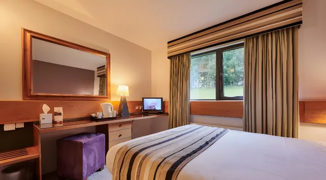 غرفة بسريرين مزدوجين، Stirling Court Hotel 1/1