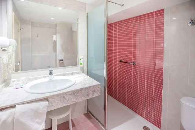Room, Twin Beds, City View, Terrace, Servigroup Torre Dorada 9/10