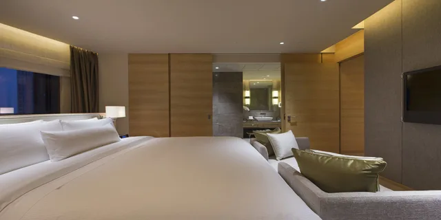 1 Bedroom, Executive, Suite, The Westin Chongqing Liberation Square 2/7