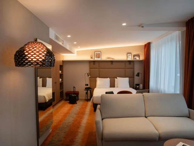 جناح جونيور بسرير كينج مع أريكة، Mercure Fribourg Centre Remparts 3/7