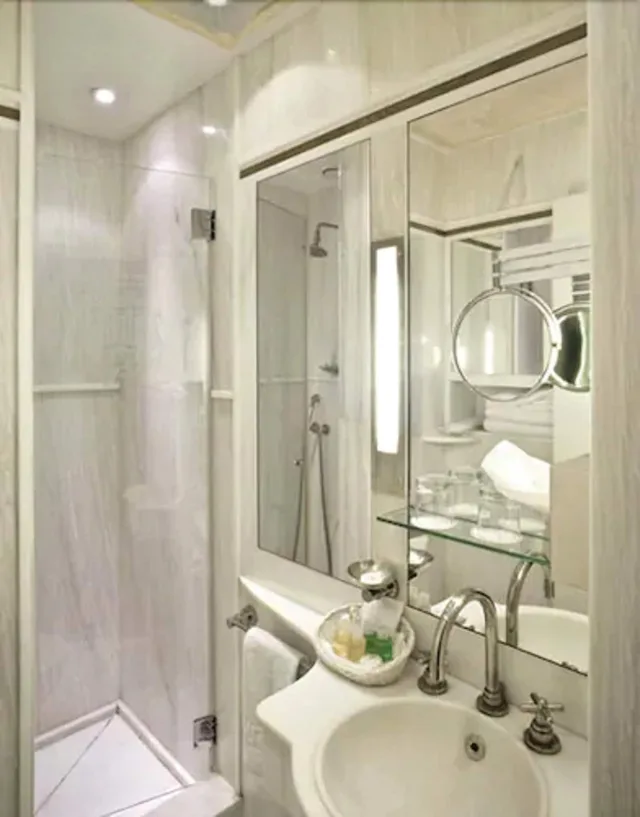 غرفة عائلية بسرير مزدوج وسريرين منفصلين، Hotel Gavarni 3/3