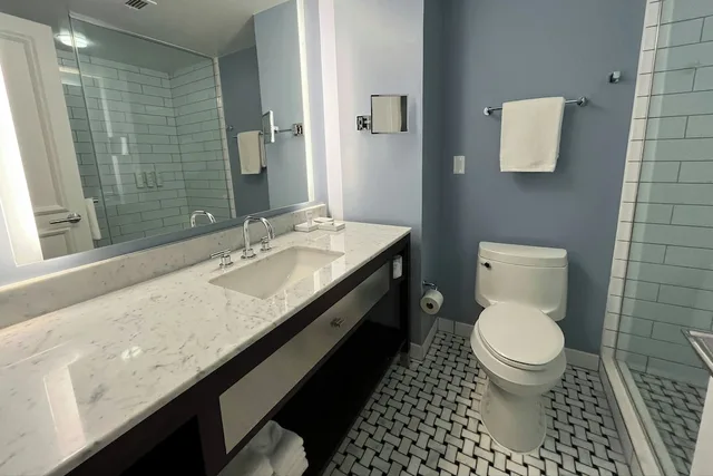 جناح تنفيذي بسرير كينج مع أريكة، Marriott Vacation Club Pulse At the Mayflower Washington D C 4/6