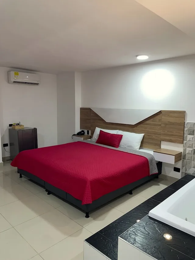 غرفة ديلوكس بسرير كوين بجاكوزي، Ofix Hotel 3/10