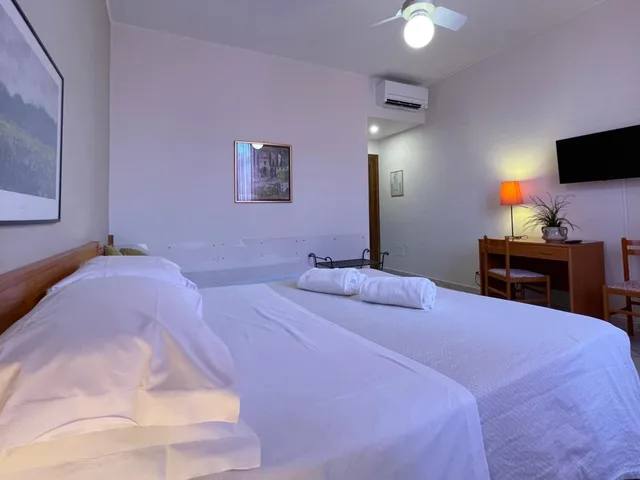غرفة بسرير كينج، HOTEL LEOPOLDA 6/10