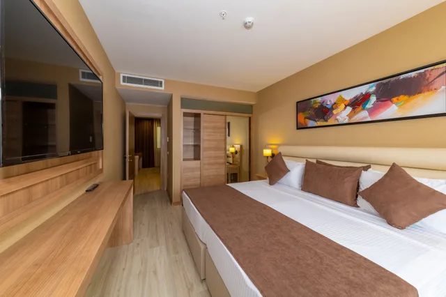 جناح ديلوكس، 38 Hotel 1/4