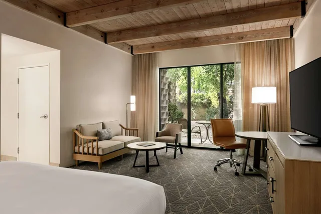 غرفة بسرير كينج بشرفة لذوي الإعاقة، Doubletree Resort By Hilton Paradise Valley - Scottsdale 2/3
