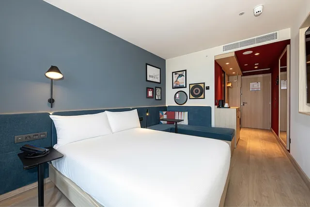غرفة بسرير كوين مع أريكة، Hampton by Hilton Batumi Center 1/5