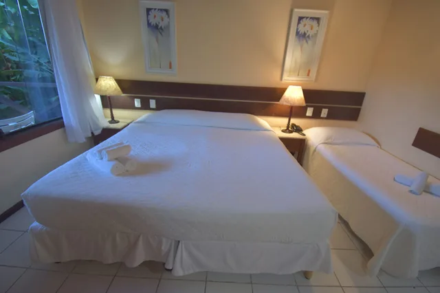 غرفة اقتصادية ثلاثية بفراش فوتون وسرير كينج وسرير فردي، Hotel La Foret 1/8