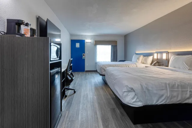 غرفة بسريرين كوين، Clarion Pointe Decatur River City 5/10