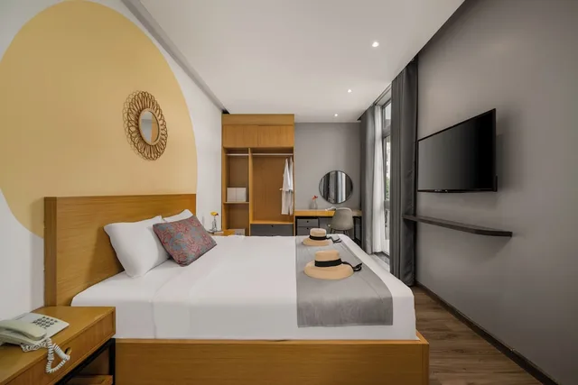 غرفة ديلوكس بسرير كينج بشرفة، Sanayen Villa & Residences 2/5