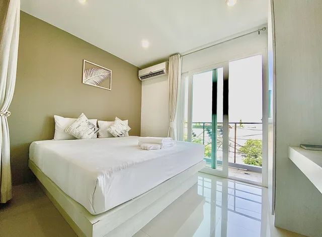 غرفة ديلوكس بسرير كينج، THE PALMS RESIDENCE 2/3