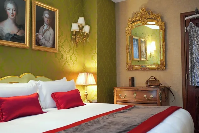غرفة بسرير كوين، HOTEL DE SEINE 1/4