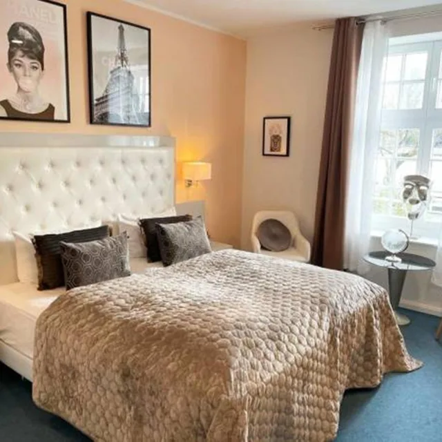 Room, Double Bed, River View, Large, Rhein Hotel St.Martin 1/10