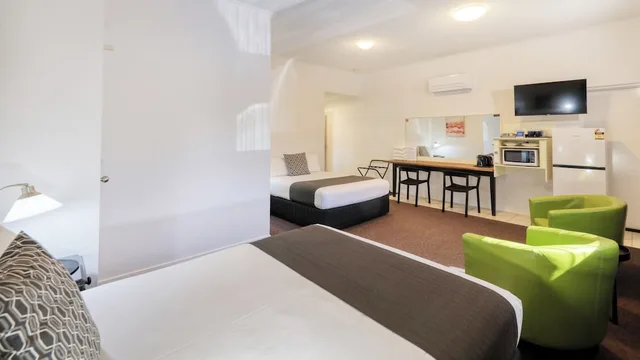 غرفة رباعية بسريرين كوين لذوي الإعاقة، Gateway Motel Caboolture 4/6