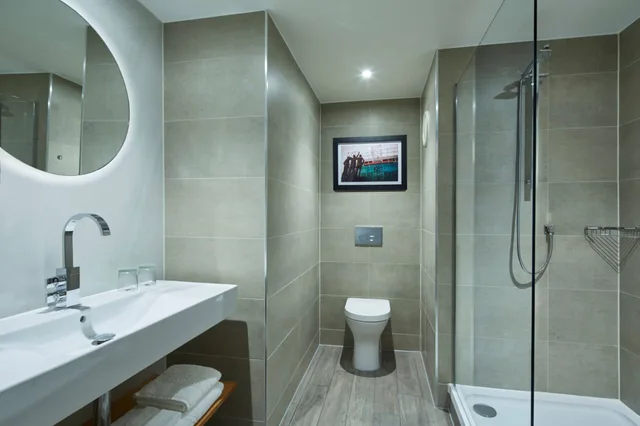 غرفة عائلية بسريرين مزدوجين، Manchester Marriott Victoria And Albert Hotel 3/3