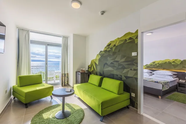 جناح بسريرين منفصلين بشرفة مع أريكة، Bluesun Hotel Alga 5/7