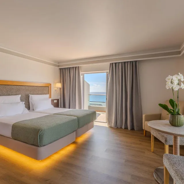 Junior Suite, Quadruple, Pestana Carlton Madeira 2/6