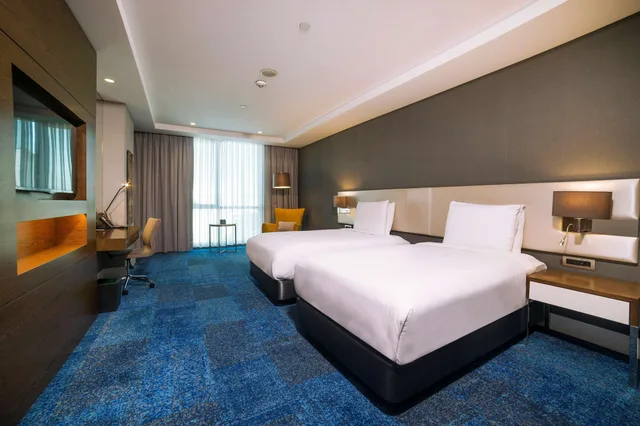 غرفة بريميوم بسرير كينج بإطلالة على الجبل، Radisson Blu Hotel, Kayseri 1/3