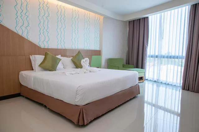 جناح جونيور، 42C The Chic Hotel 1/5