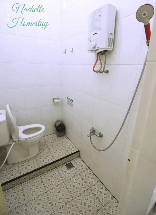 غرفة قياسية بسرير كوين بحمام مشترك، Berastagi Nachelle Homestay 5/6