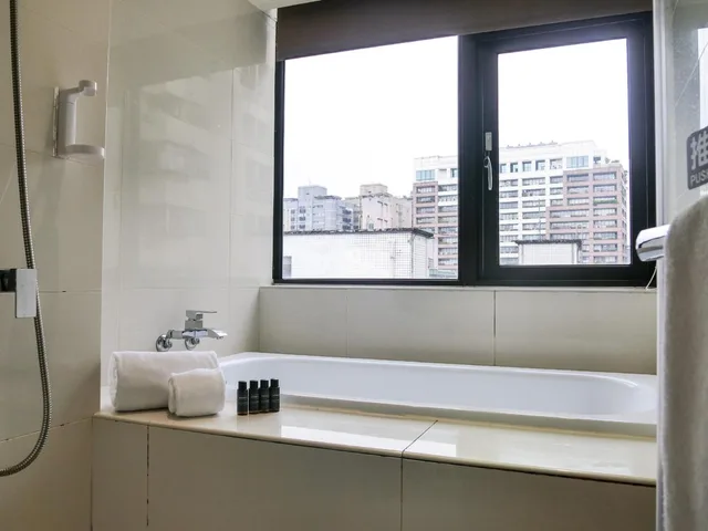 Deluxe, Quadruple, Guide Hotel Taipei Bade 9/10