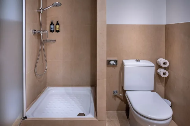 غرفة كومفورت ثلاثية بثلاثة أسرّة، Hotel SERHS Del Port 10/10